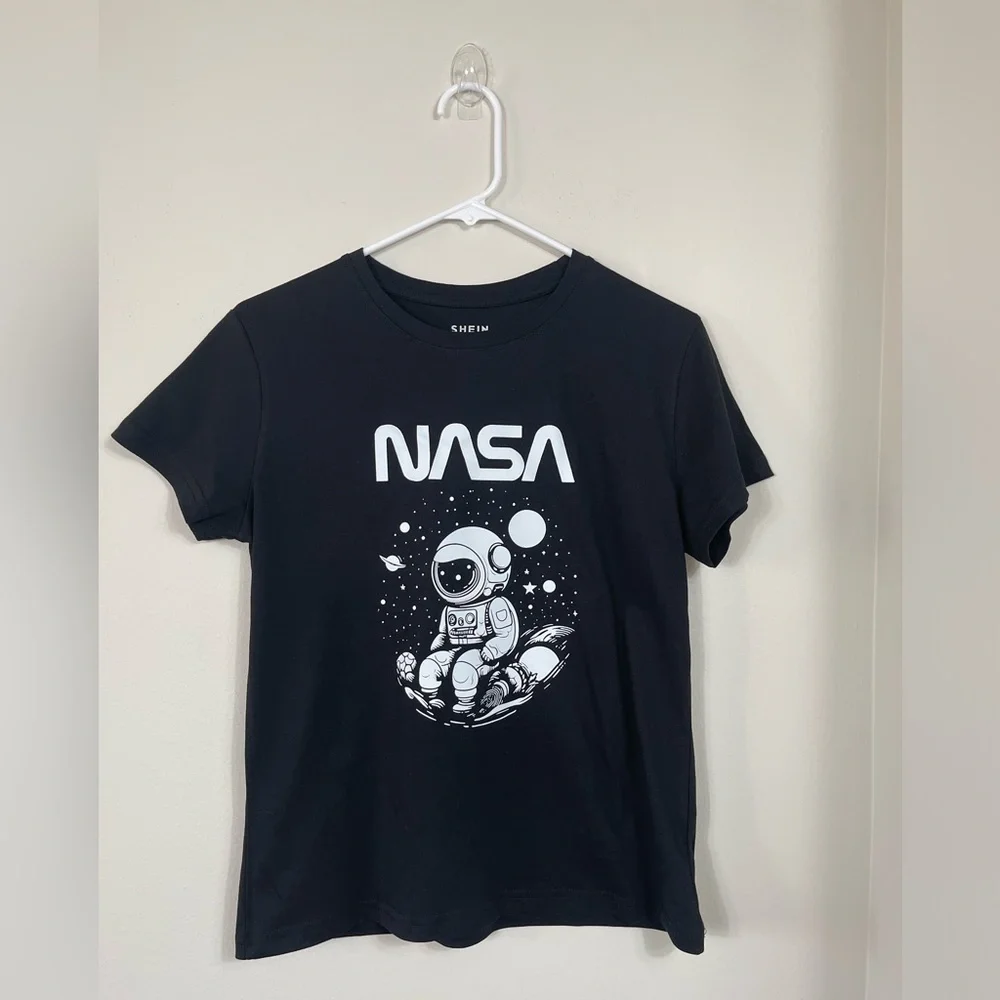 Women's Astronaut Pattern Short Sleeve T-Shirt Graphic Tees Women Tops CottonNWT - Picture 1 of 6